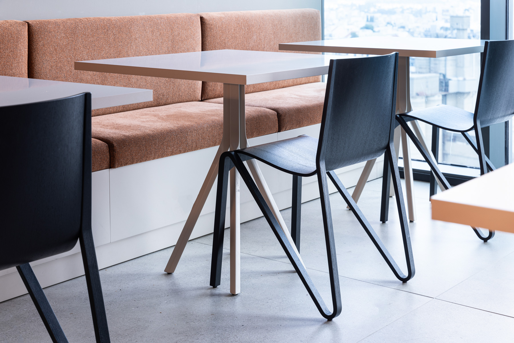 ori-suare-table-pitarozesty-plycollection-3.jpeg